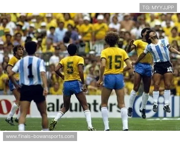 五大足球巨星与他们的传奇球衣号码背后的故事